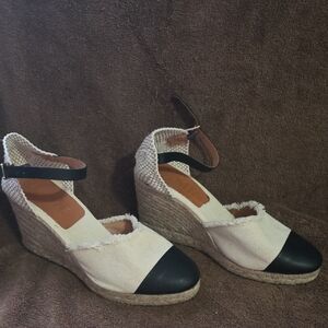JUTELIA Black leather Toe Cap and Cream Wedge Espadrilles